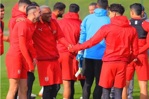 على ملعب نيلسون مانديلا.. تغيير موعد ومكان تدريب شباب بلوزداد قبل مواجهة الأهلي